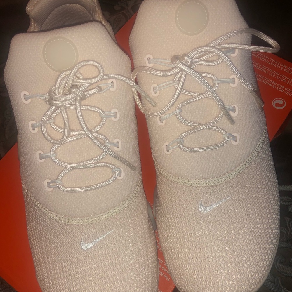 Womens Nike Sneakers